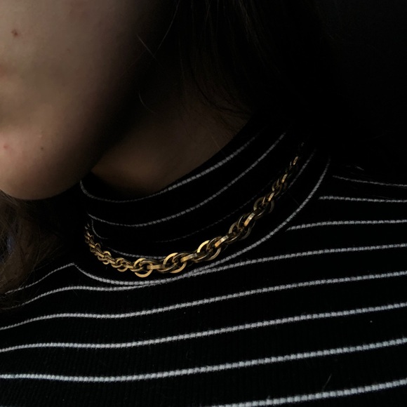 Chunky vintage gold chain necklace 🔱 - Picture 3 of 3